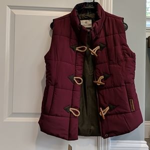 Legendary Whitetails Quilted Vest- Rusty Maroon